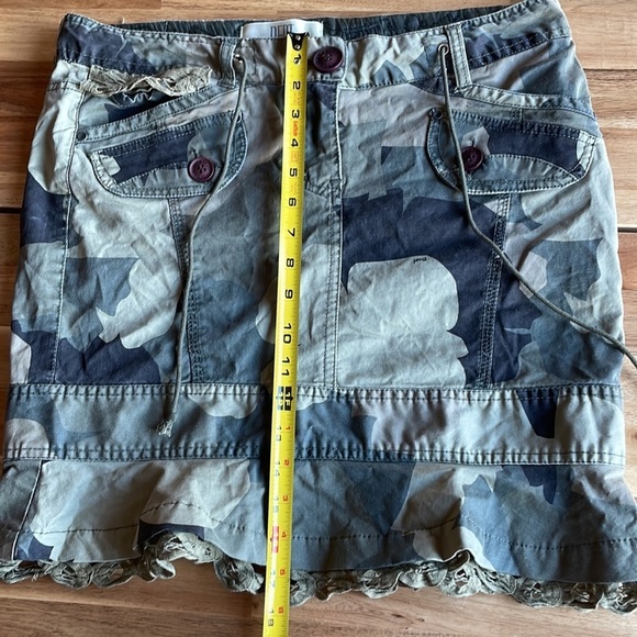 3/$20 DEPT Camouflage Skirt - Picture 5 of 6